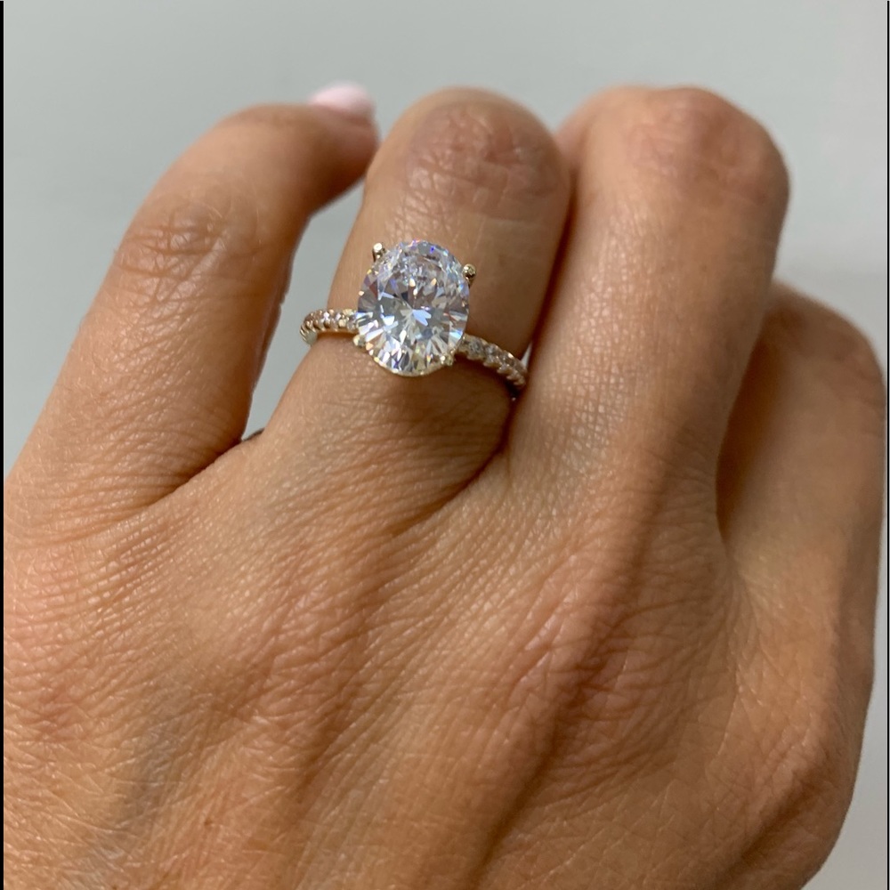 14k yellow gold 2.5ct Oval CZ Engagement Ring - Picture 6 of 8